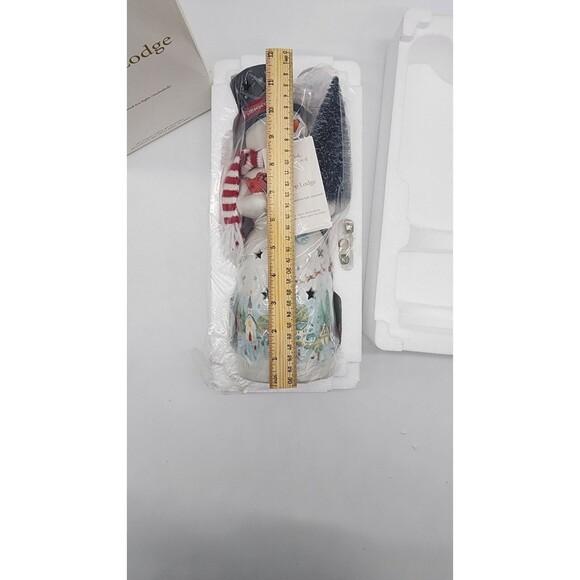 Hallmark Keepsake Snowtop Lodge Christmas Table Decoration Collectible 2012 New - Picture 4 of 4